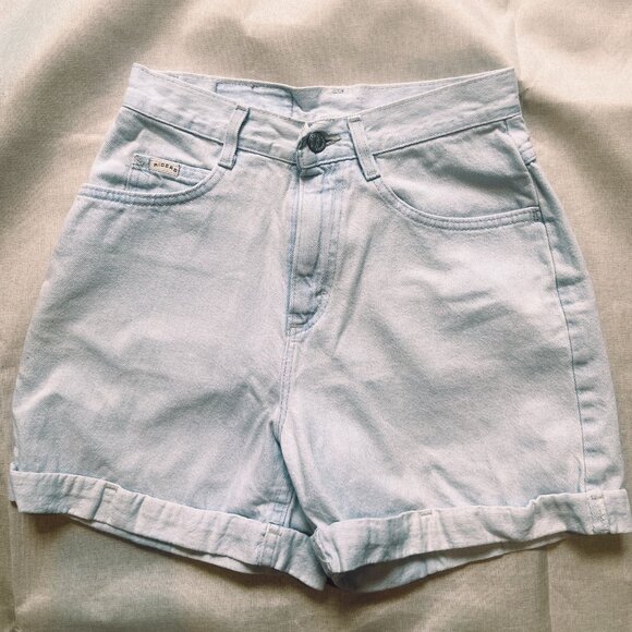 Vintage 90s Lee Women's 26" Waist Light Denim Preppy Mom Jorts Shorts - Picture 1 of 5